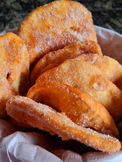 Una foto de "Delicias Caseras: Tortas Fritas"