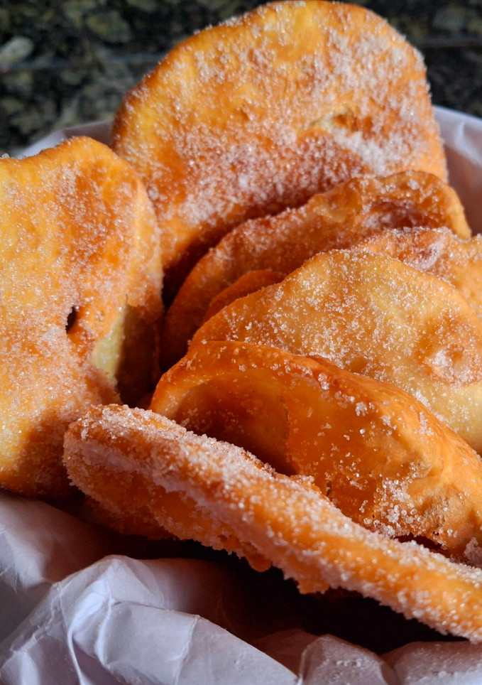 Una foto de "Delicias Caseras: Tortas Fritas"