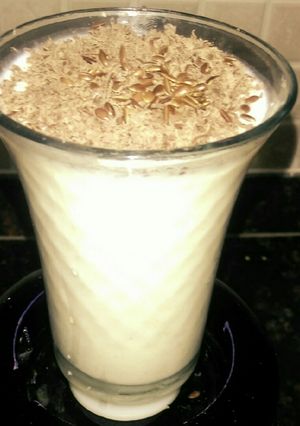 A picture of Oats Banana Smoothie.