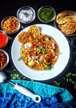 આલૂ મટર ચાટ (Aloo Matar Chaat Recipe In Gujarati) રેસીપી મુખ્ય ફોટો