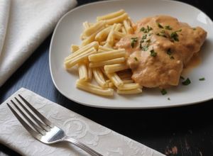 Sertéstarja vadas mártásban recept fotója