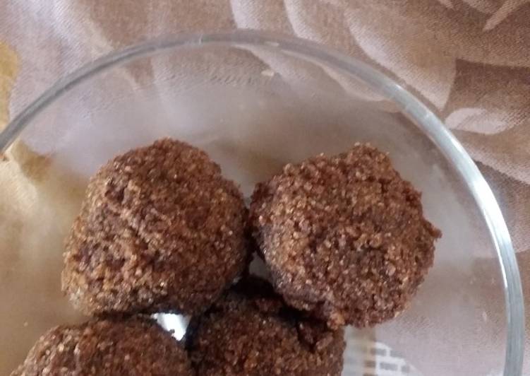 Recipe of Super Quick Homemade Absolutely glutenfree n guiltfree Raagi n Baazra churma laddu