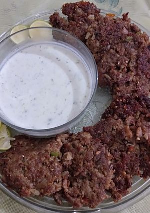 A picture of Chapli kabab.