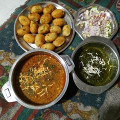 A picture of Veg mona.