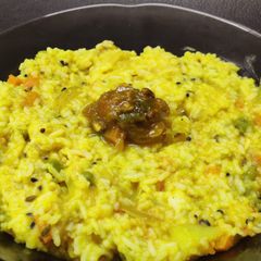 A picture of Chatpata Achari Khichdi.