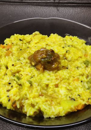 A picture of Chatpata Achari Khichdi.