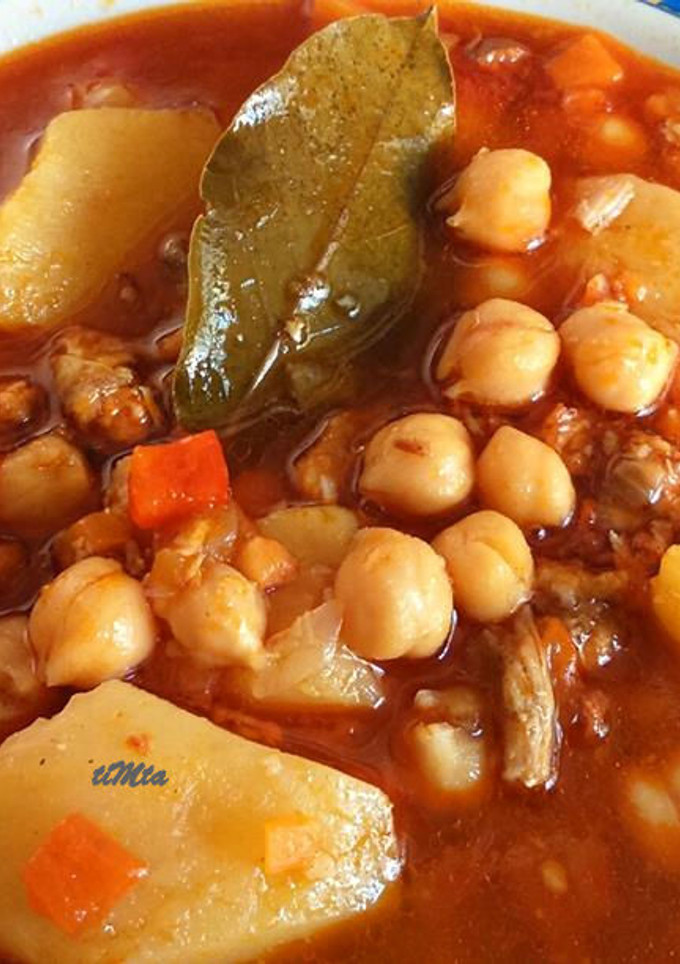 Una foto de Guiso de garbanzos con chorizo
