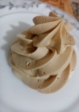 O poză a rețetei Crema de cafea cu lapte condesant...pentru orice tort și prăjitura.
