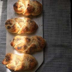 Milk poppy seeds braids A picture of Milk poppy seeds braids.