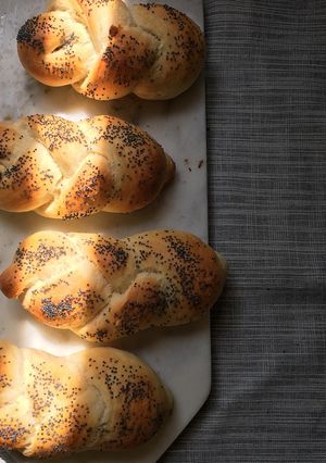 A picture of Milk poppy seeds braids.