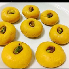 A picture of Milk Pedas.