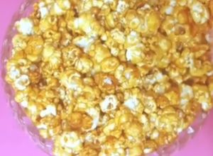 صورة لوصفة فشار بالكراميل 🍿