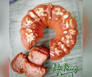 Masakan Unik Bolu Pisang Almond Ala Restoran