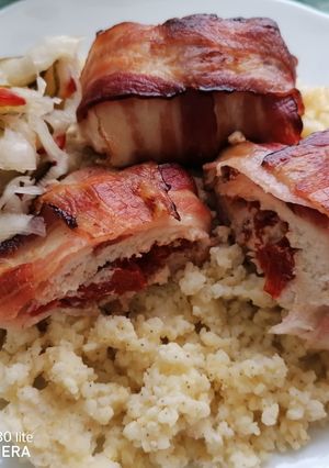 Baconbe tekert csirkemell recept fotója