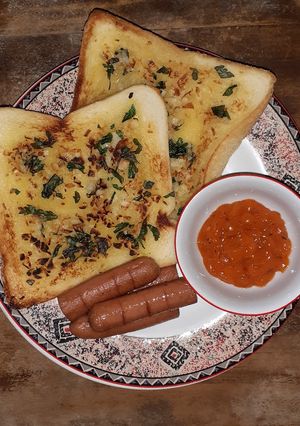 Foto resep Garlic Bread & Sosis Panggang