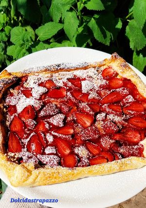 Foto di ”Crostata Sfogliata con Fragole & Cannella”