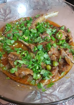 A picture of Matar Gosht.