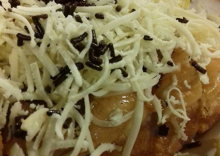 Resep Roti pisang panggang susu coklat keju yummy.., Enak Banget