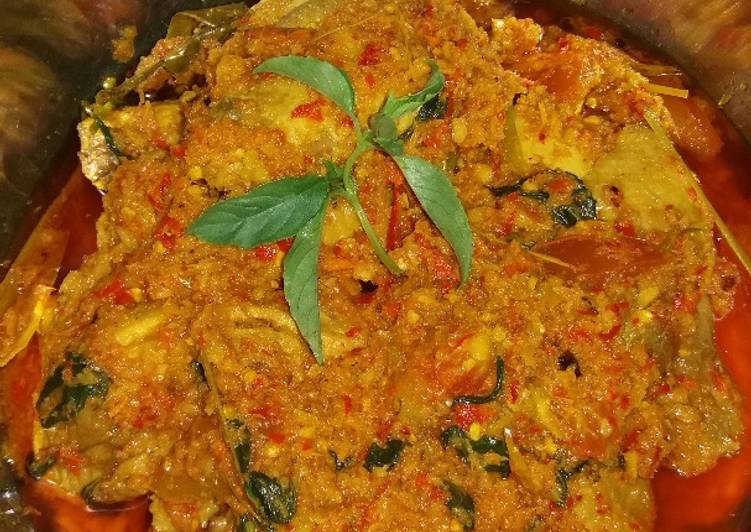 1. Ayam Woku Kemangi by Uliz Kirei 😘