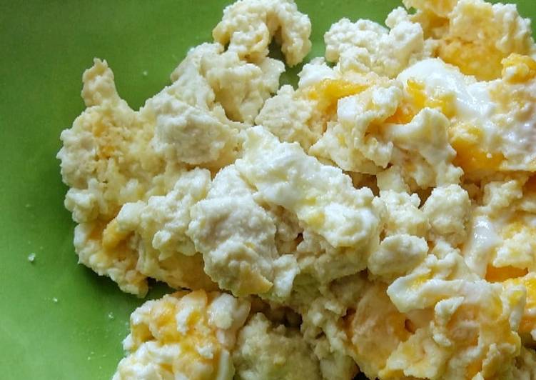 Recipe of Super Quick Homemade Tofu and Egg Scramble