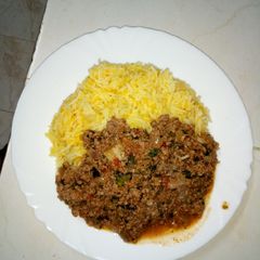 A picture of Carrot rice and spicy ground beef.