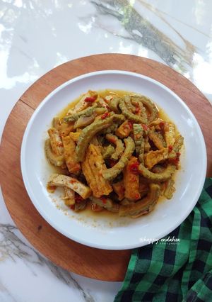Foto resep Oseng Pare Tahu Kuning