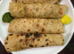 A picture of Broccoli and cauliflower cheese paratha.