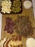 Tábua de frios com filé ao molho de vinho