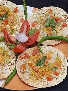 चिल्ली मसाला पापड़ (Chilli Masala papad recipe in Hindi) रेसिपी मुख्य फोटो