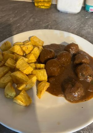 Una foto de Albóndigas de ternera en salsita🥖🧆