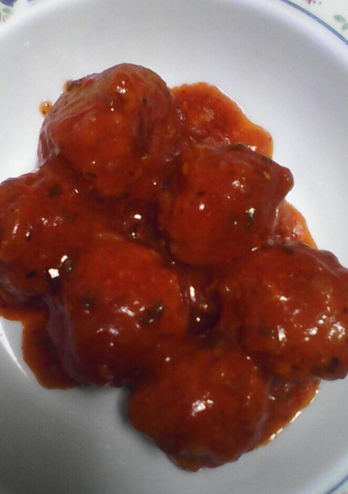 Una foto de Albóndigas con salsa de tomate a mi manera