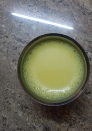 மஞ்சள் பால் (Manjal paal recipe in tamil) செய்முறை முக்கிய புகைப்படம்