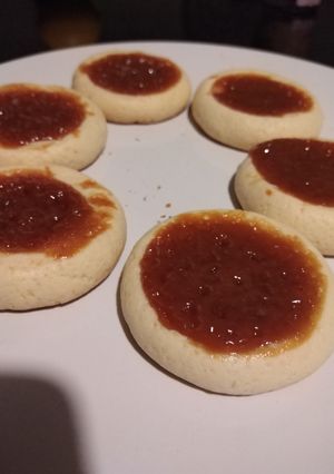 Una foto de Ojitos de dulce de leche o el dulce que te guste más.... 🤗