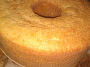Una foto de bizcochuelo esponjoso con harina leudante sin aceite