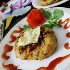 A picture of Potatoes cheese donuts.