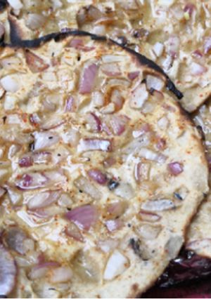 A picture of How to make onions tandoor roti without tandoor.