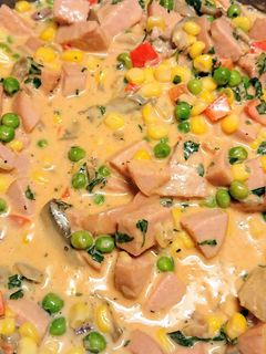 Svéd 🇸🇪 "Mindentbele" krinolin tejszínnel "Falukorvgryta" recept fotója
