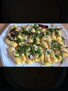 A picture of Khandvi.