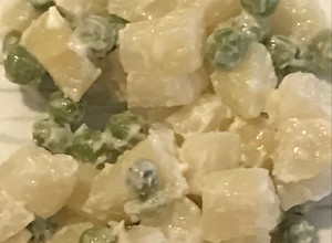 Una foto de Ensalada de papa con arveja