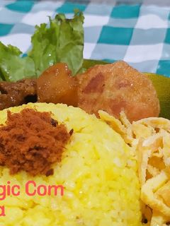 Foto resep Nasi Kuning Magic Com