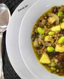 Lentejas con setas, edamame y manzana al curry