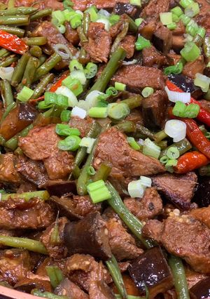 A picture of Mel’s Pinakbet (Aubergine and Fine Beans).
