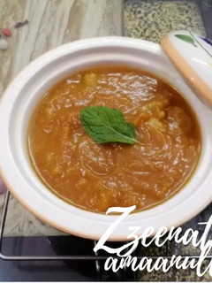 A picture of Green Grapes and Dates Chutney.