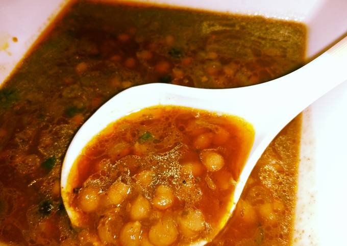 Steps to Make Delicious Chana Gravy