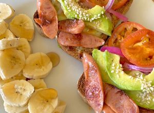 Una foto de Tostadas nutritivas 💪🏻 (fácil)
