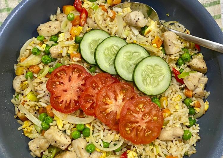 Cara Gampang Membuat Chicken Fried Rice | Nasi Goreng Ayam, Enak Banget