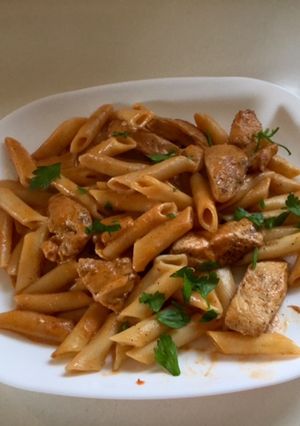 Una foto de Macarrones con pollo