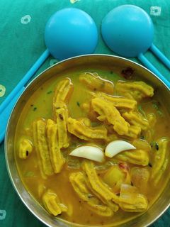 ગાંઠિયા નું શાક (Ganthiya Shak Recipe In Gujarati) રેસીપી મુખ્ય ફોટો