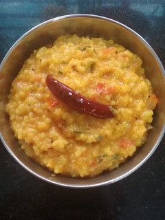 தால் கிச்சடி (dhaal kichadi recipe in tamil) செய்முறை முக்கிய புகைப்படம்