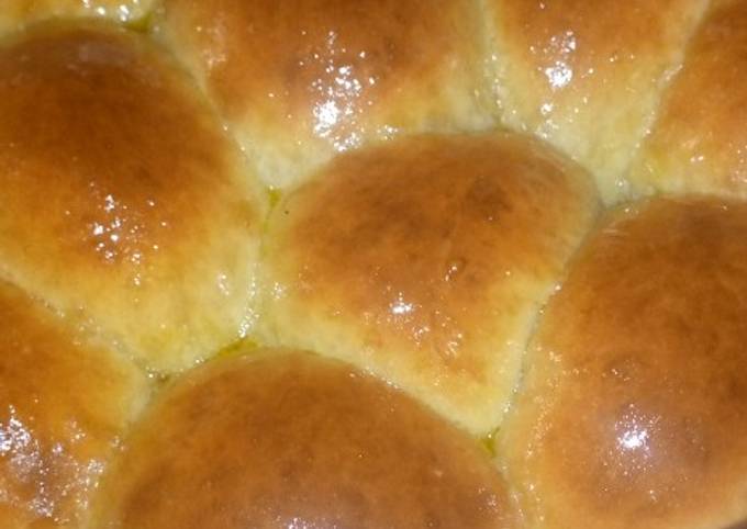 Soft and fluffy dinner rolls Recipe